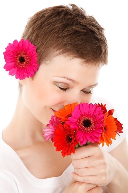 Woman-smelling-flowers weight loss tips