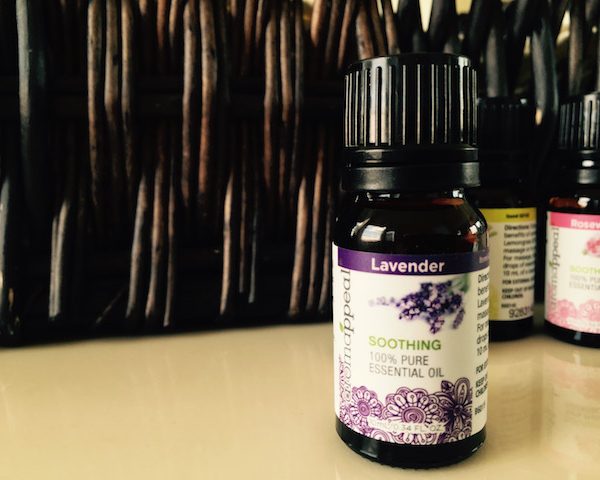 Essential Oils Uses Guide for Aromatherapy and Daily Needs