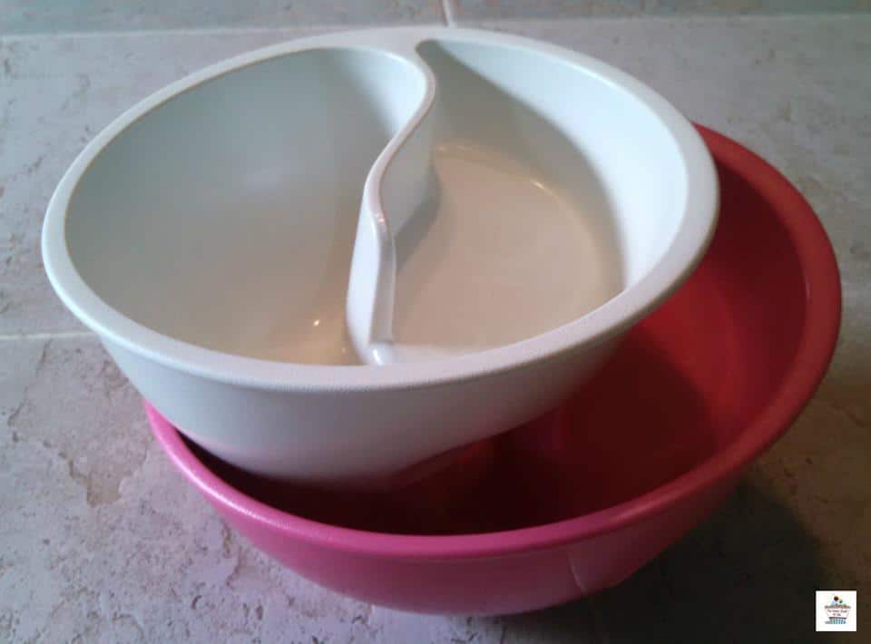 nested obol cereal bowls in white and pink