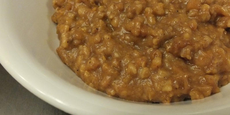 Slow Cooker Pumpkin Oatmeal Recipe #12DaysOf #RecipeIdeas