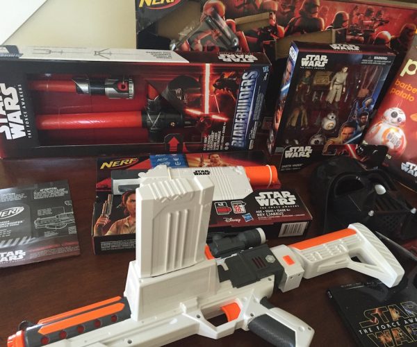 Star Wars Has Created an Ultimate #TheForceAwakens Gift Pack