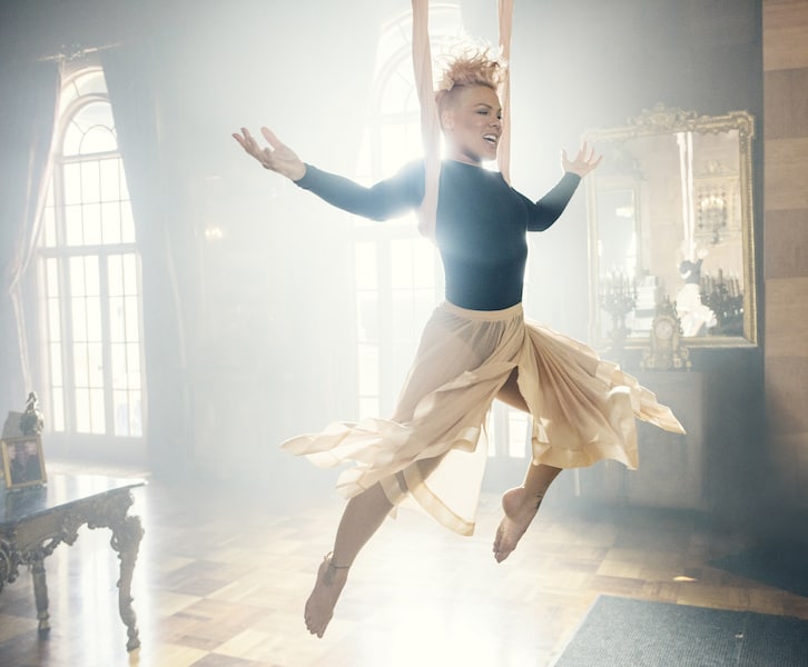 P!NK, AliceThroughTheLookingGlass