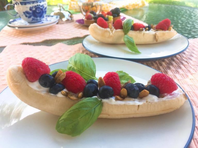 Greek Yogurt Banana Split