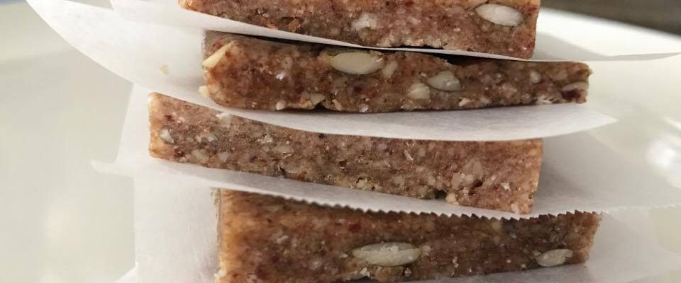 Load Up With Superfood Bars – A Raw Recipe To Delight Your Tastebuds