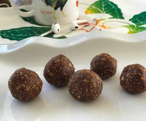 Energy Balls In Apple Nutmeg Bites