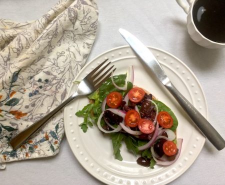 Avocado Hummus Toast Boasts of Healthy Fats and Fiber