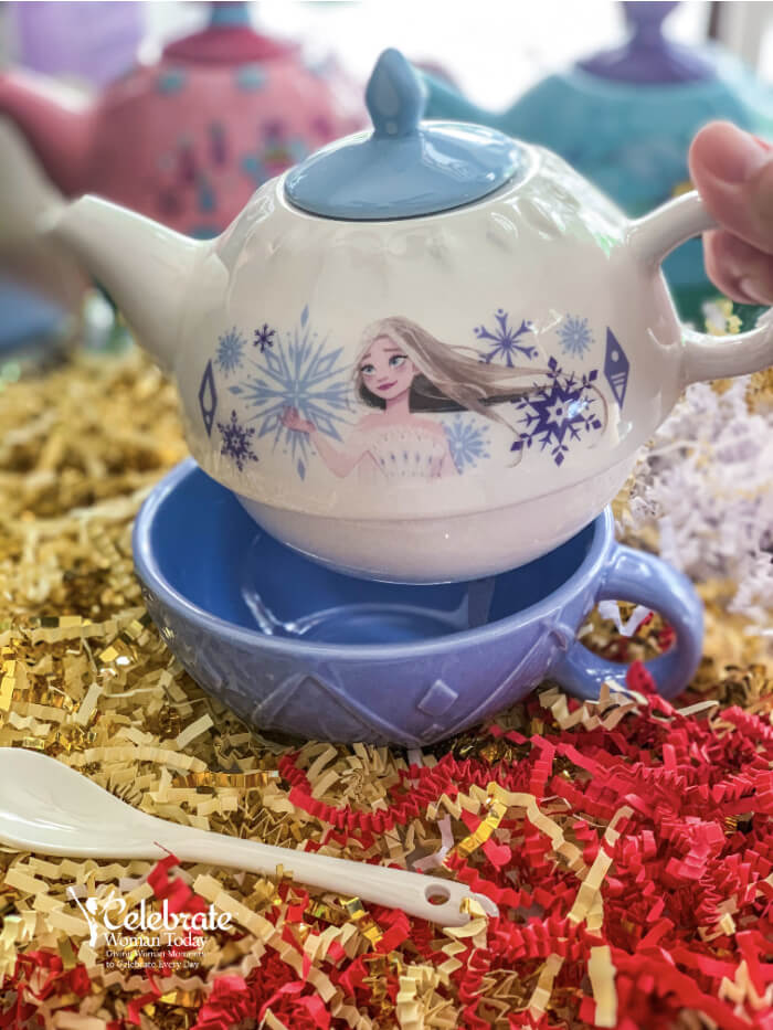 Ceramic teapot set with Disney Frozen Princess
