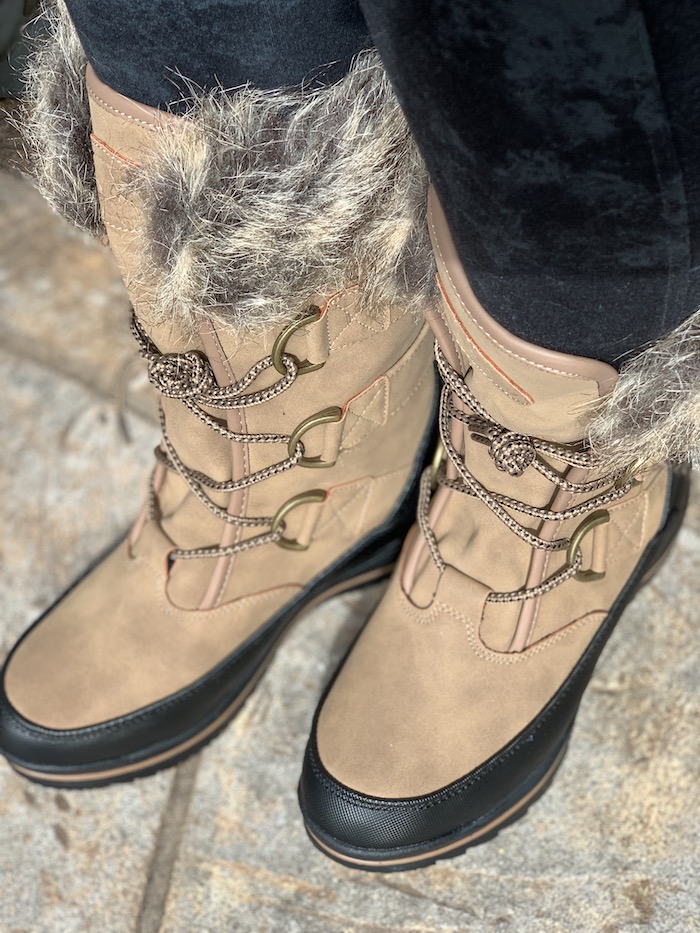 Lugz waterproof winter Tundra boots