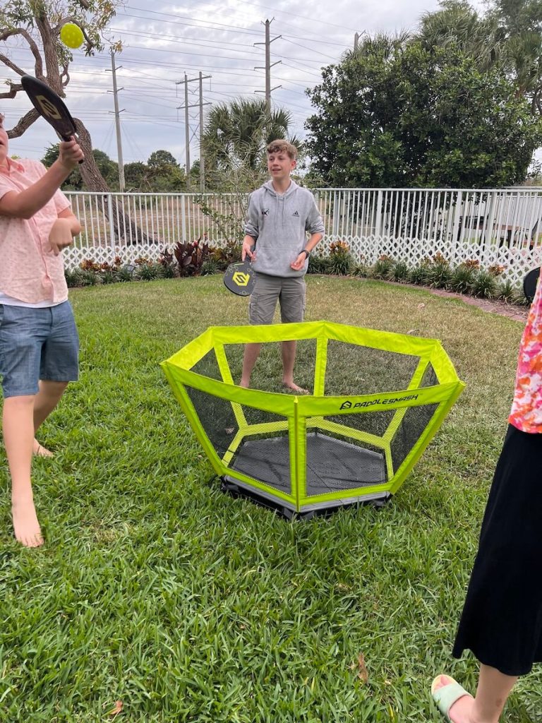 paddlesmash game at the party